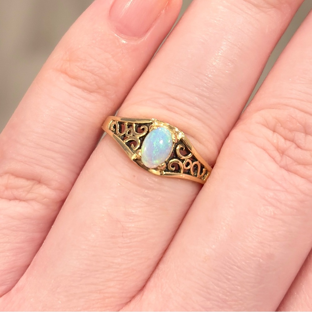 Vintage 14K Gold Opal Ring, Mid Century Filigree, Size 5.5 - Picture 10 of 15